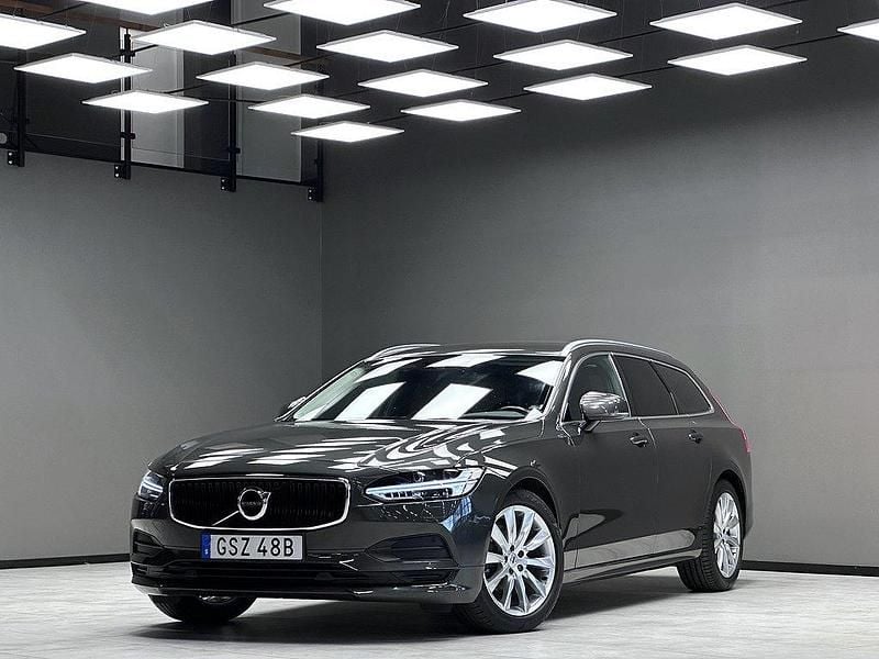 Mörkgrå (grå) Begagnad 2020 Volvo V90 Momentum Kombi | 299 900 kr (Marknadspris) - Bild 1/3