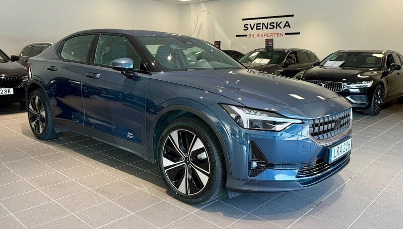 Mörkblå Begagnad 2023 Polestar 2 Pilot Sedan | 424 899 kr (Marknadspris) - Bild 1/4