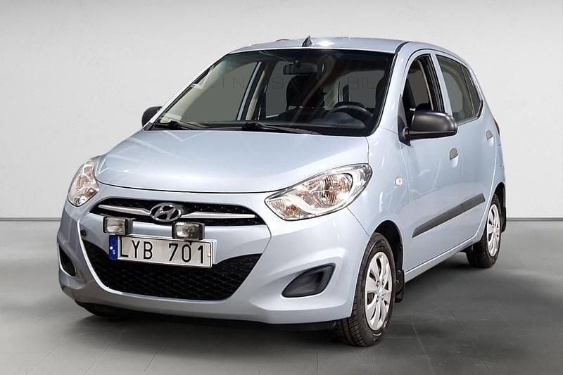 Silver Begagnad 2011 Hyundai i10 Halvkombi | 52 900 kr (Dyr) - Bild 1/3