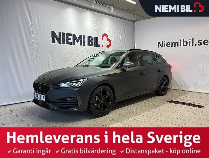 Grå Begagnad 2023 Cupra Leon Kombi | 284 900 kr (Marknadspris) - Bild 1/4