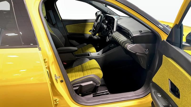 Ny Renault 5 E-Tech Iconic 110 kW (150 HK) 2025 Halvkombi