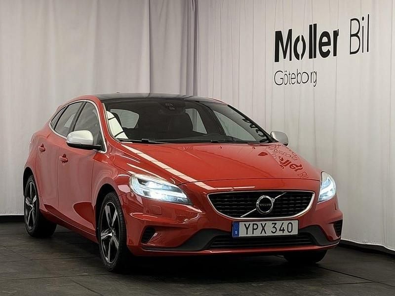 Begagnad Volvo V40 R-Design 152 HK (111 kW) 2017 Röd