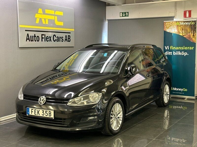 Svart Begagnad 2014 VW Golf VII Comfortline Kombi | 109 900 kr (Superpris) - Bild 1/4