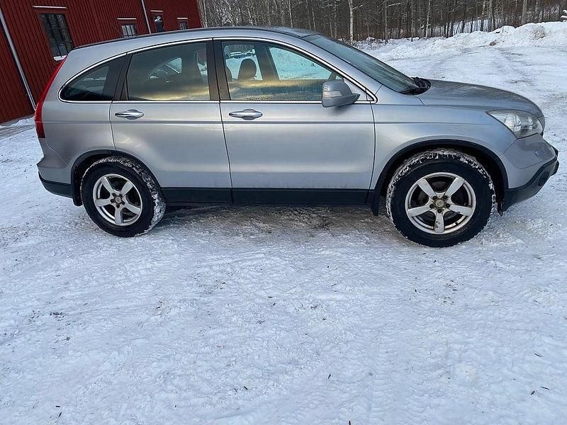 Begagnad Honda CR-V 150 HK (110 kW) 2006 Silver SUV