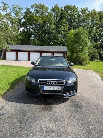 Blå Begagnad 2009 Audi A4 Kombi | 59 900 kr (Marknadspris) - Bild 1/4