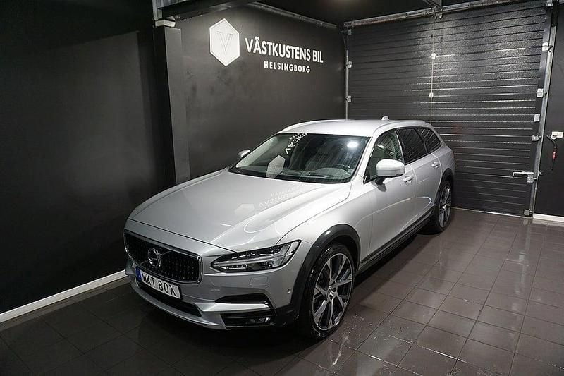 Begagnad Volvo V90 CC 235 HK (172 kW) 2019 Silver metallic Kombi