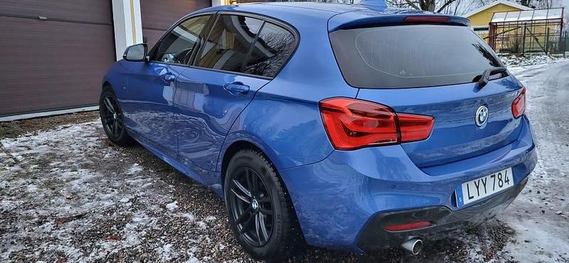 Begagnad BMW 116 116 HK (85 kW) 2016 Blå metallic Halvkombi