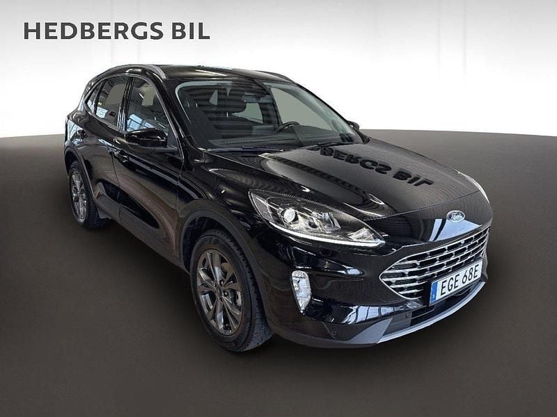 Svart Begagnad 2022 Ford Kuga Titanium SUV | 239 800 kr (Bra pris) - Bild 1/4