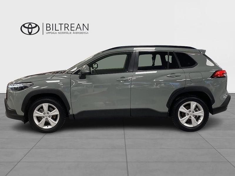 Begagnad Toyota Corolla Cross Style 197 HK (144 kW) 2023 Grön SUV