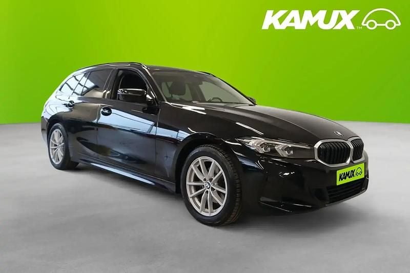 Svart Begagnad 2023 BMW 320 Kombi | 349 900 kr - Bild 1/4