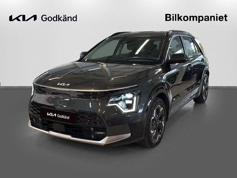 Grå Begagnad 2022 Kia e-Niro SUV | 369 900 kr (Dyr) - Bild 1/4