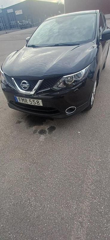 Svart Begagnad 2016 Nissan Qashqai SUV | 92 000 kr (Superpris) - Bild 1/1