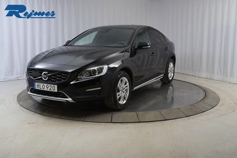 Begagnad Volvo S60 CC Standard 220 HK (161 kW) 2018 Svart Sedan