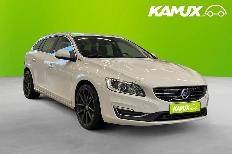 Begagnad Volvo V60 Standard 231 HK (169 kW) 2018 Vit Kombi