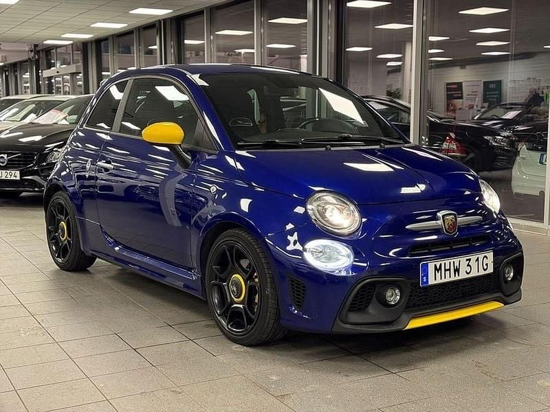Blå Begagnad 2019 Abarth 595 Pista Halvkombi | 119 900 kr (Superpris) - Bild 1/3