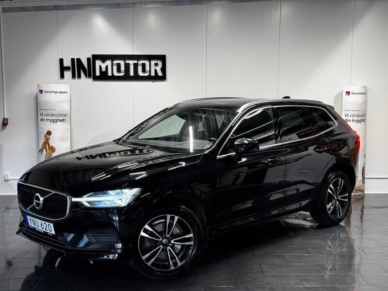 Svart Begagnad 2018 Volvo XC60 Momentum SUV | 249 900 kr (Marknadspris) - Bild 1/4