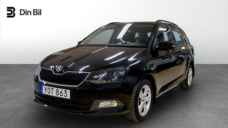 Black magic pearleff Begagnad 2018 Skoda Fabia Kombi | 139 900 kr (Marknadspris) - Bild 1/4
