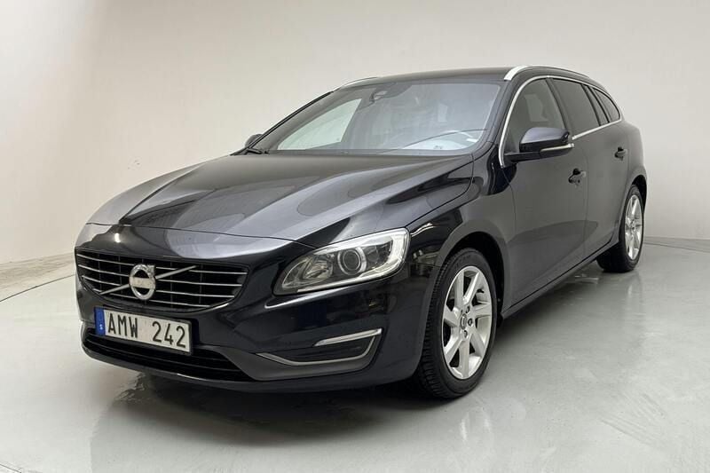 Svart Begagnad 2014 Volvo V60 Summum Kombi | 60 000 kr (Superpris) - Bild 1/4