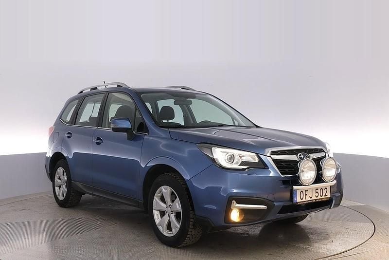 Blå Begagnad 2016 Subaru Forester SUV | 204 000 kr (Bra pris) - Bild 1/4
