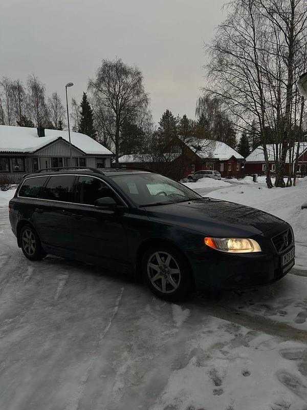 Begagnad 2013 Volvo V70 Kombi | 49 999 kr - Bild 1/4