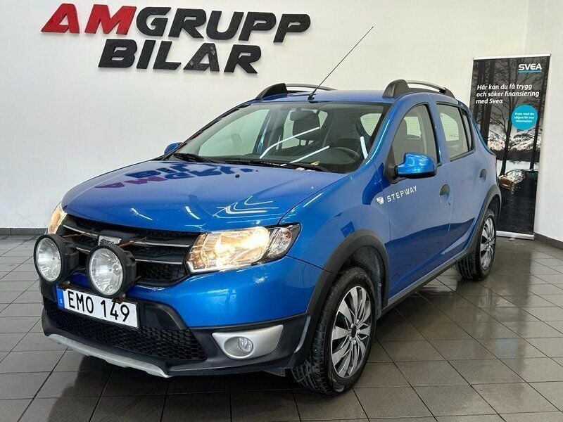 Ljusblå Begagnad 2014 Dacia Sandero Stepway Halvkombi | 59 900 kr (Marknadspris) - Bild 1/4