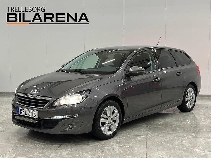Grå Begagnad 2016 Peugeot 308 SW Active Kombi | 99 900 kr (Marknadspris) - Bild 1/4