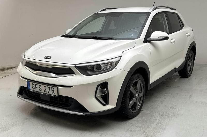 Vit Begagnad 2021 Kia Stonic SUV | 129 000 kr (Bra pris) - Bild 1/4