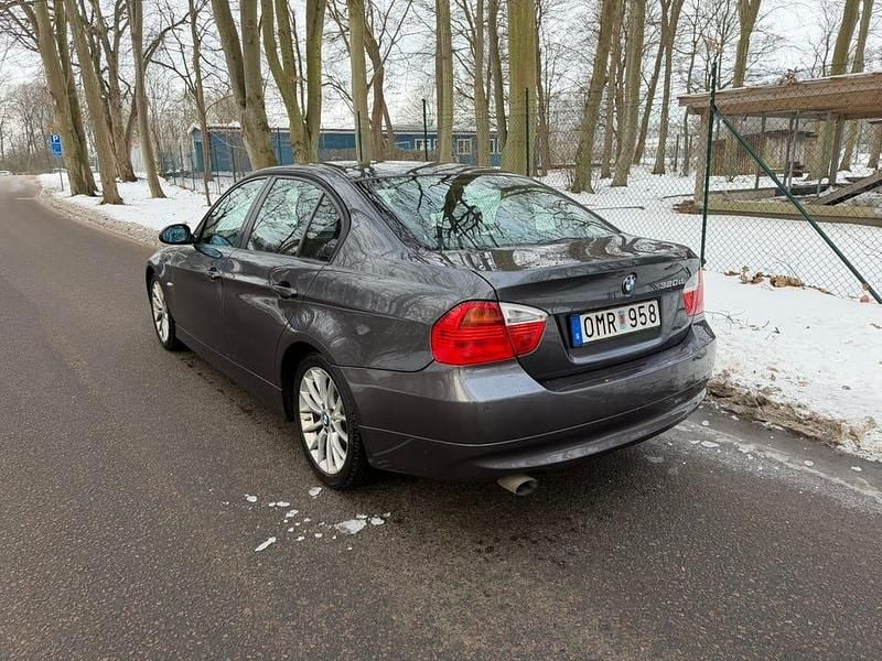 Begagnad BMW 320 163 HK (119 kW) 2007 Sedan