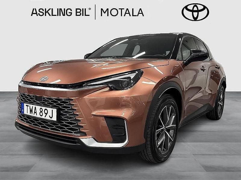 Begagnad Lexus LBX 136 HK (100 kW) 2024 Brun SUV