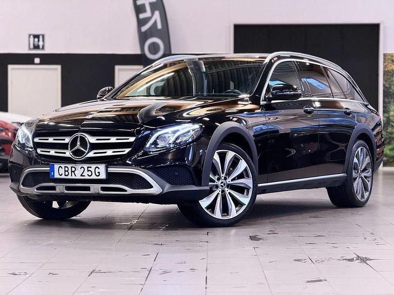 Svart Begagnad 2020 Mercedes E220 Kombi | 439 900 kr (Lite dyr) - Bild 1/4