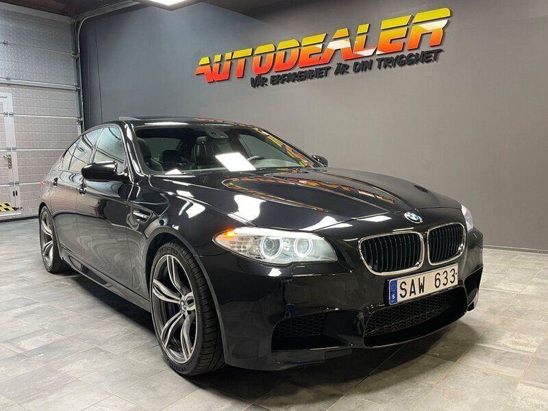 Svart Begagnad 2012 BMW M5 Sedan | 379 900 kr (Lite dyr) - Bild 1/4
