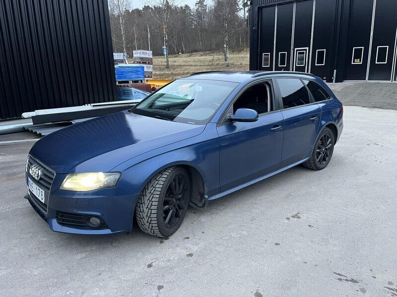 Blå Begagnad 2011 Audi A4 Proline Kombi | 70 000 kr (Marknadspris) - Bild 1/4