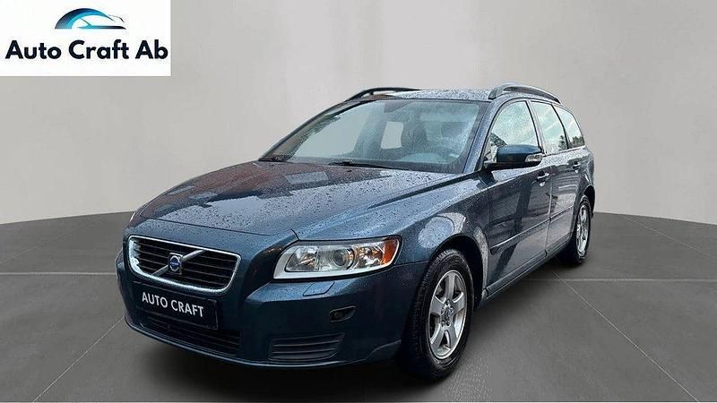 Blå Begagnad 2007 Volvo V50 Kinetic Kombi | 39 900 kr (Marknadspris) - Bild 1/4