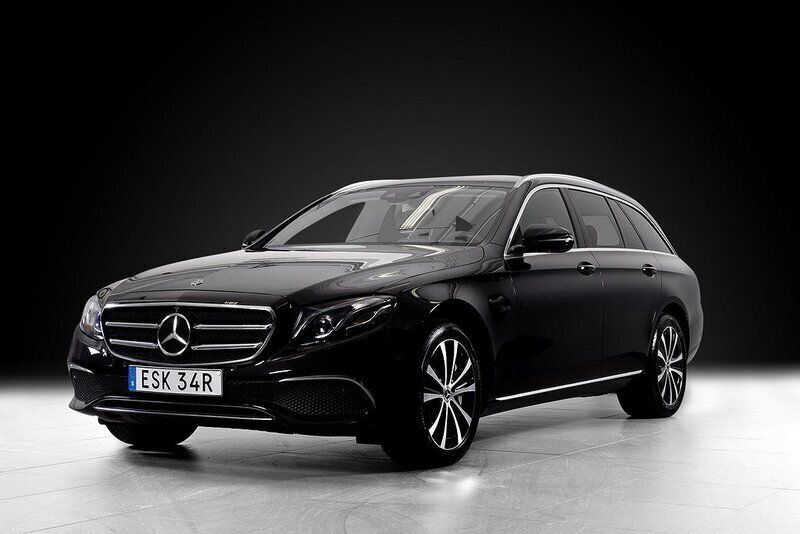 Svart Begagnad 2019 Mercedes E300 Kombi | 349 000 kr (Dyr) - Bild 1/4