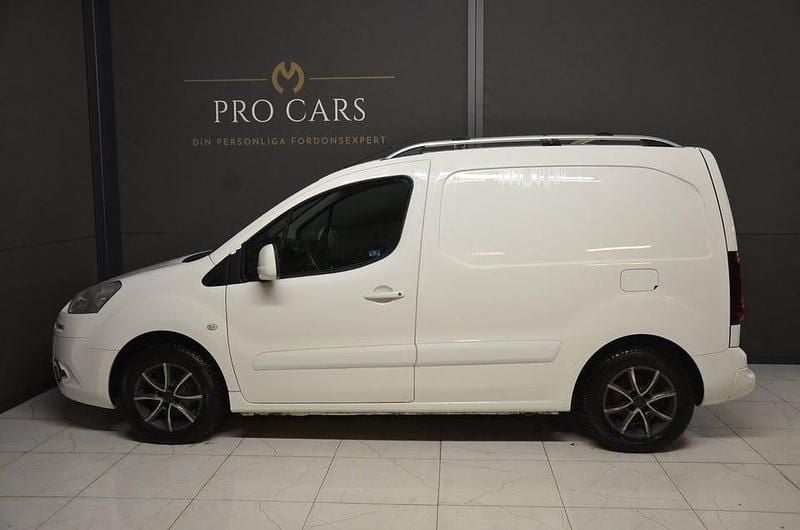 Begagnad Peugeot Partner 90 HK (66 kW) 2014 Vit Minibuss