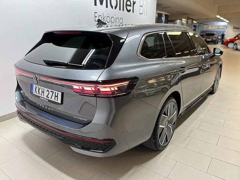 Begagnad VW Passat R-line 177 HK (130 kW) 2025 Diabase grey metallic Kombi