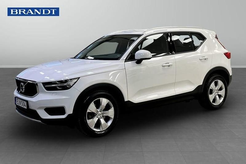 Begagnad Volvo XC40 Momentum 151 HK (111 kW) 2019 Vit SUV