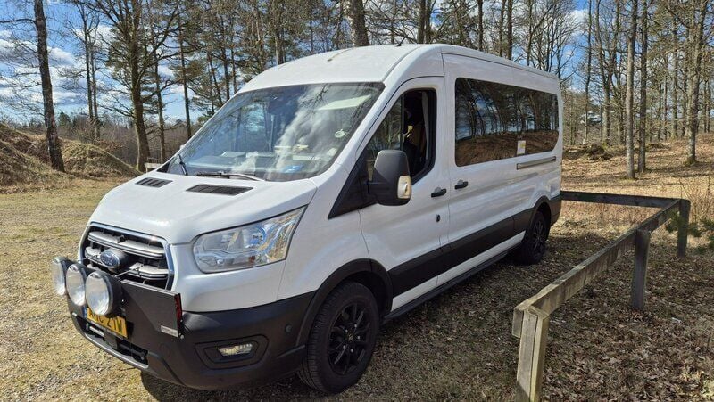 Vit Begagnad 2021 Ford Transit Kombi | 312 500 kr - Bild 1/4