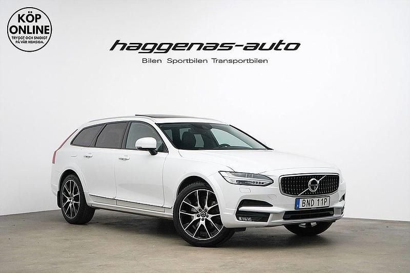 Vit Begagnad 2019 Volvo V90 CC SE Kombi | 419 000 kr (Dyr) - Bild 1/4
