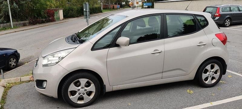 Begagnad 2011 Kia Venga Comfort Halvkombi | 35 000 kr - Bild 1/4