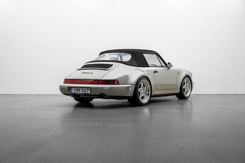 Begagnad Porsche 911 Carrera Cabriolet 250 HK (183 kW) 1992 Ljusgul Cab