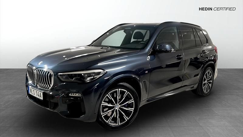 Grå (grey) Begagnad 2019 BMW X5 M Sport SUV | 469 900 kr (Bra pris) - Bild 1/4