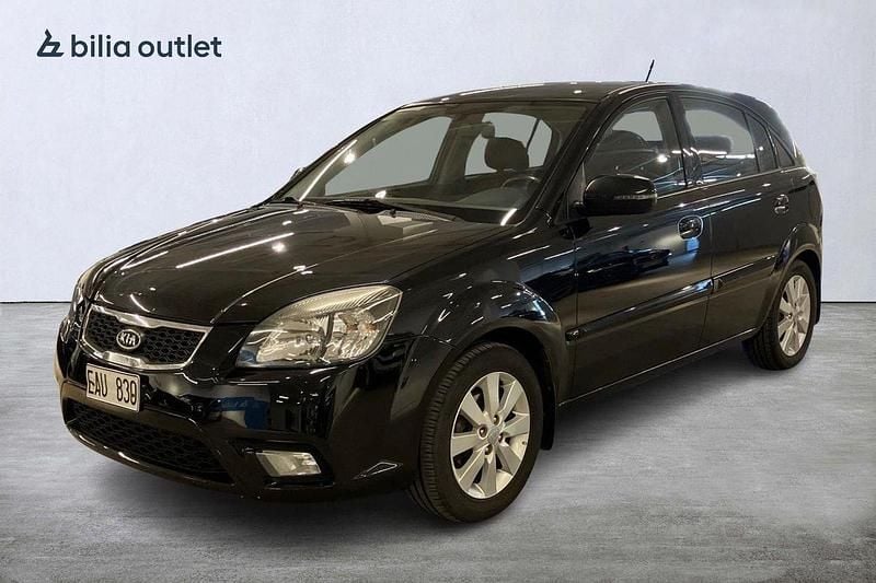 Svart Begagnad 2010 Kia Rio Halvkombi | 35 000 kr (Marknadspris) - Bild 1/4