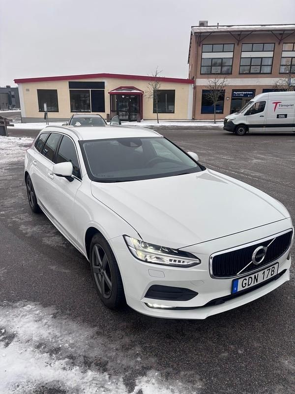 Begagnad Volvo V90 190 HK (139 kW) 2020 Kombi
