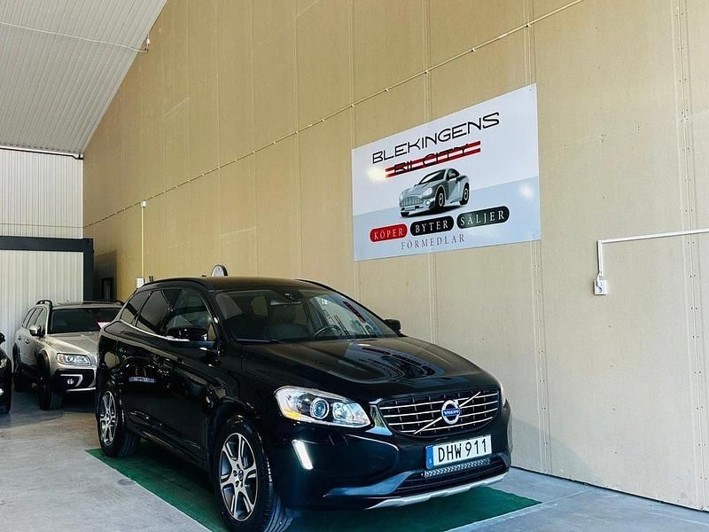 Svart Begagnad 2014 Volvo XC60 Momentum SUV | 144 900 kr (Marknadspris) - Bild 1/4