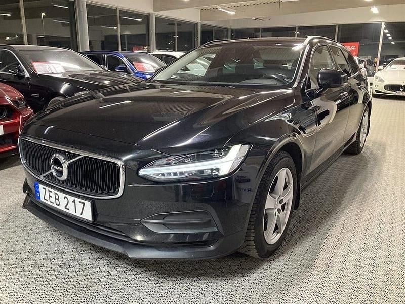 Begagnad Volvo V90 Kinetic 150 HK (110 kW) 2018 Svart Kombi