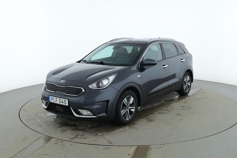 Begagnad Kia Niro Advance 143 HK (105 kW) 2017 Grå SUV
