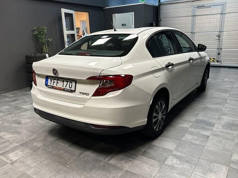 Begagnad Fiat Tipo 96 HK (70 kW) 2016 Vit Sedan