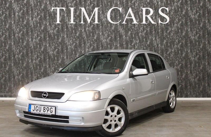 Grå Begagnad 2003 Opel Astra Halvkombi | 14 999 kr - Bild 1/4
