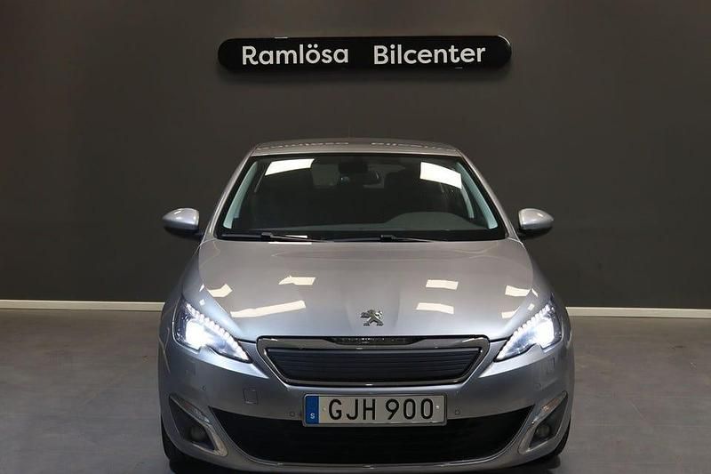 Begagnad Peugeot 308 Allure 131 HK (96 kW) 2015 Grå Halvkombi